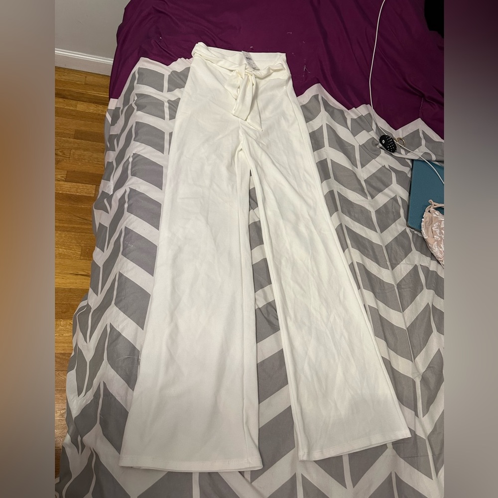 White windsor pants